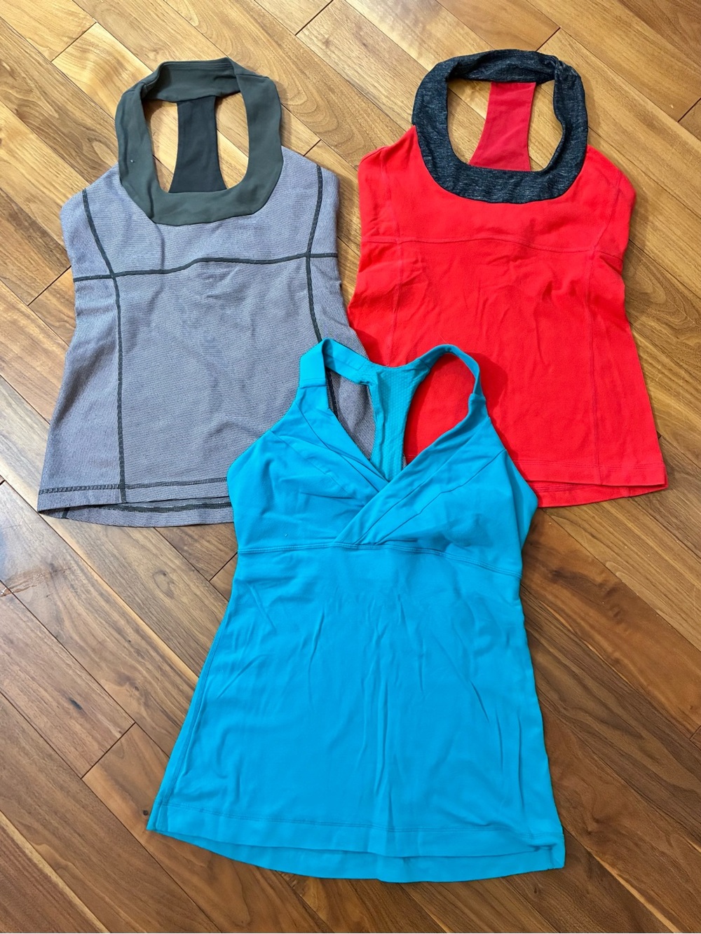 Lot 4 Lululemon built in shelf bra running gym yoga tank top scoop, v neck Small